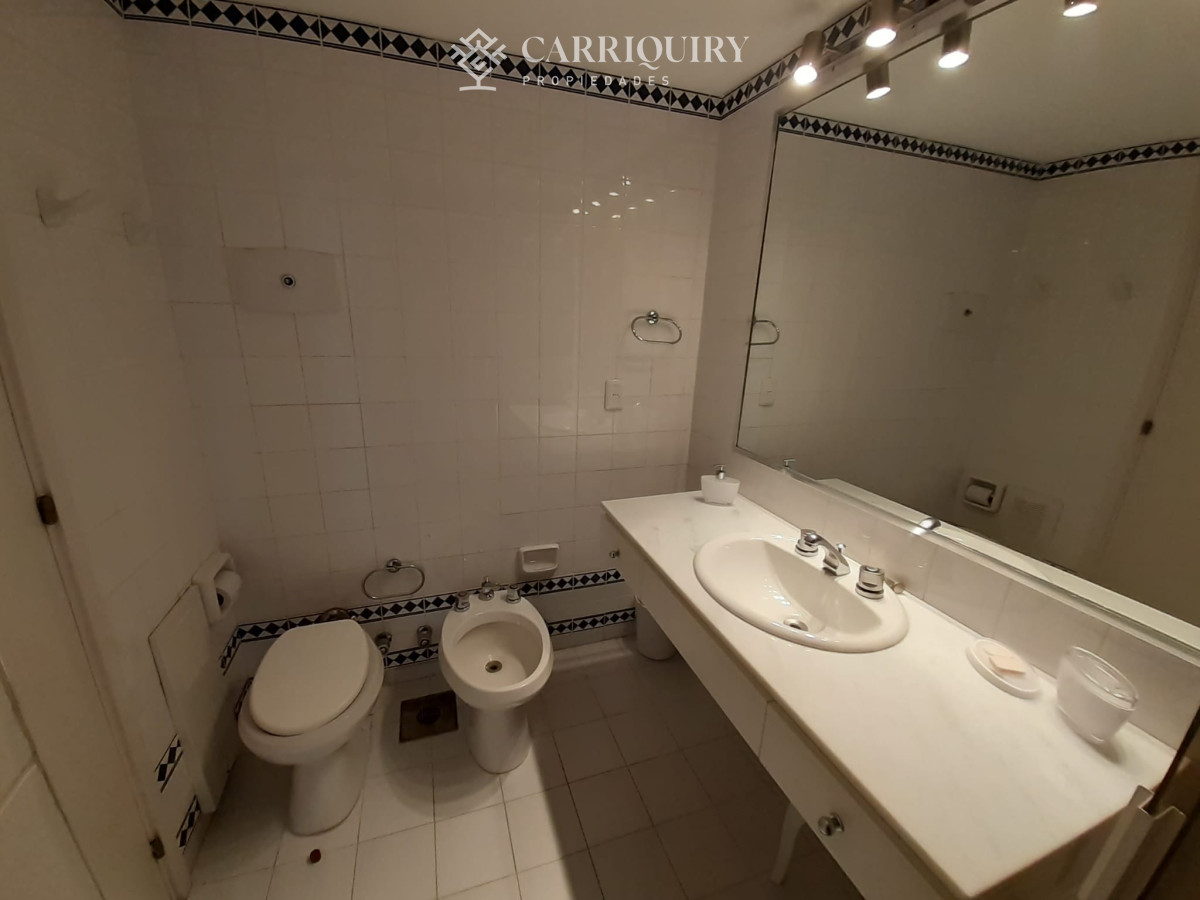 Apartamento ID.10633 - Apartamento en Venta de 3 dormitorios en  Punta del este , Playa Brava , Torre Tiburon 