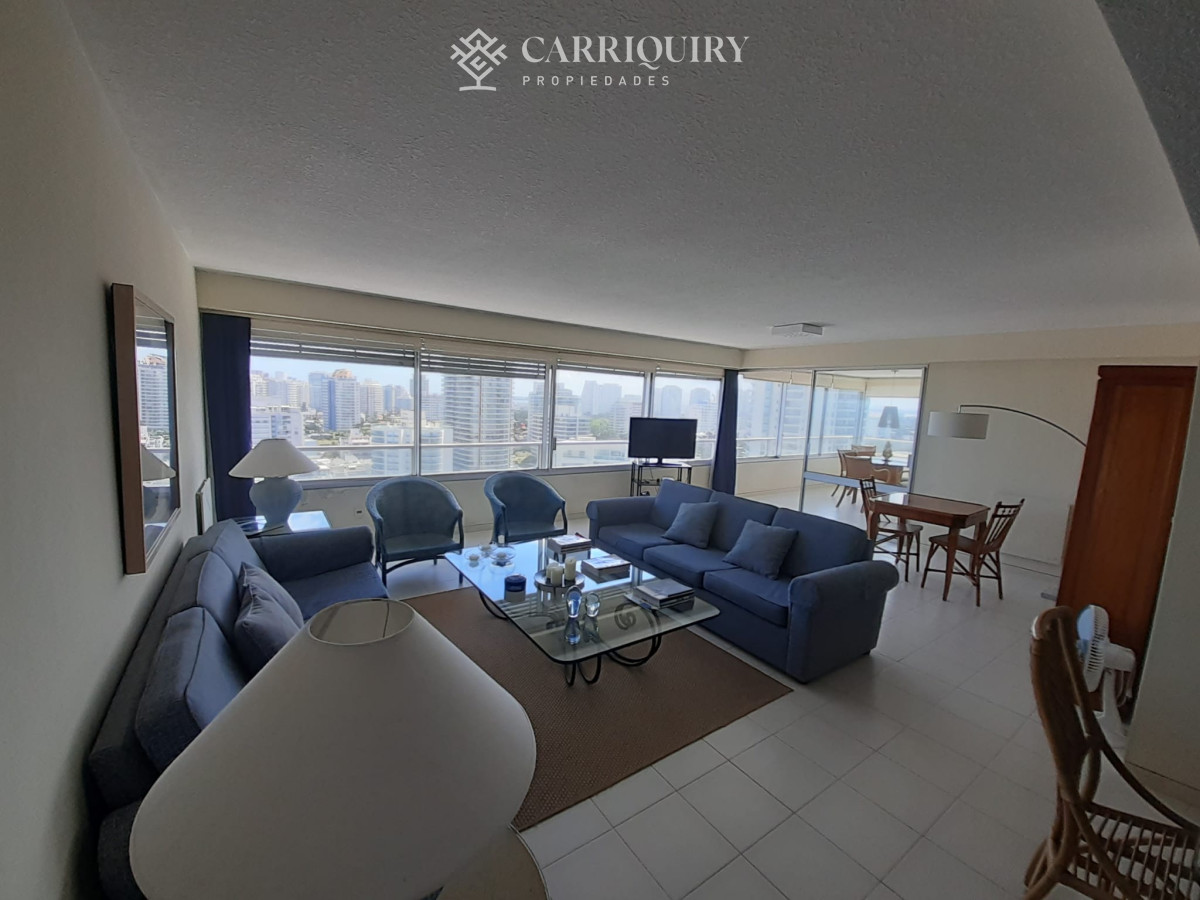 Apartamento ID.10633 - Apartamento en Venta de 3 dormitorios en  Punta del este , Playa Brava , Torre Tiburon 