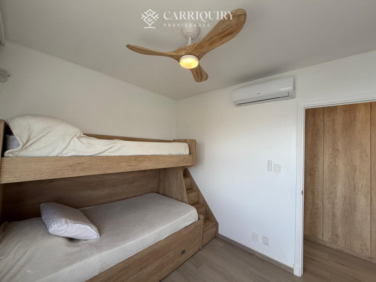 Apartamento ID.10097 - Apartamento de 2 dormitorios en venta en el Puerto , Punta del este 