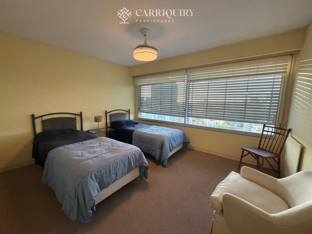Apartamento ID.10633 - Apartamento en Venta de 3 dormitorios en  Punta del este , Playa Brava , Torre Tiburon 