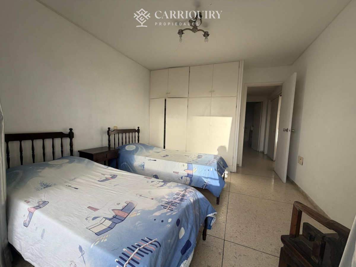 Apartamento ID.10040 - Apartamento de 2 dormitorios y medio en Punta del este , Gorlero , Península 