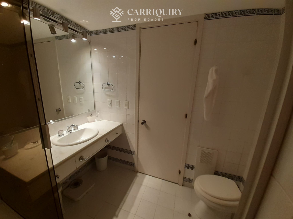 Apartamento ID.10633 - Apartamento en Venta de 3 dormitorios en  Punta del este , Playa Brava , Torre Tiburon 