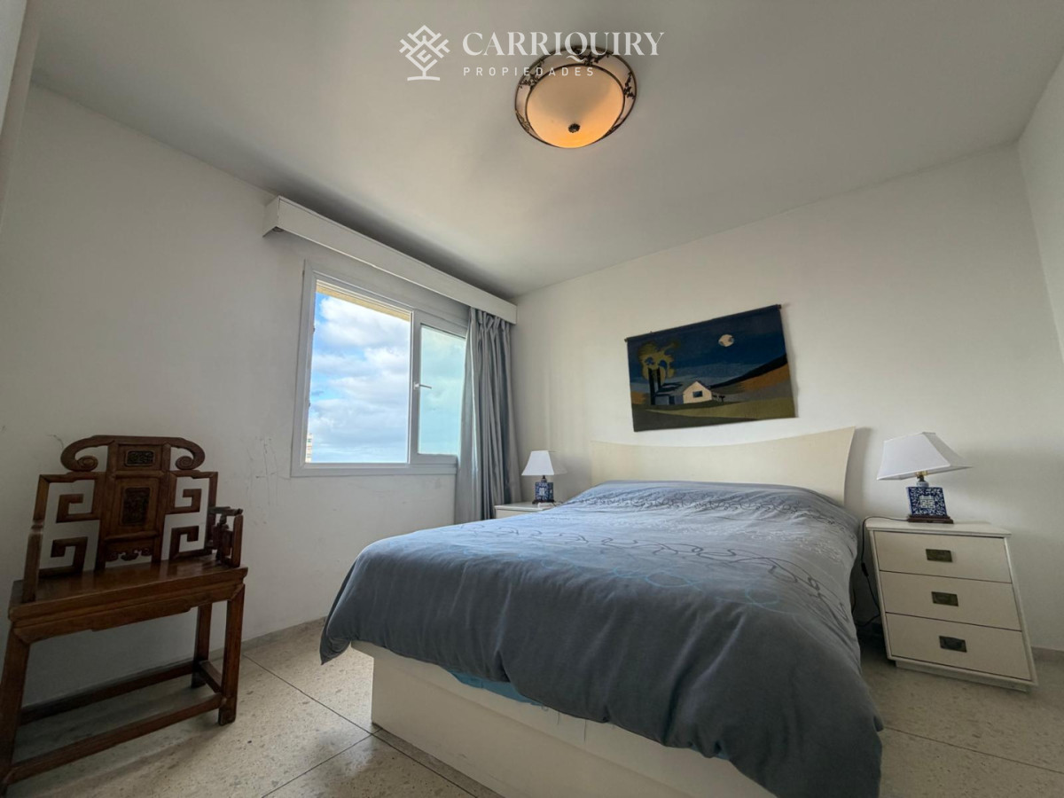 Apartamento ID.10040 - Apartamento de 2 dormitorios y medio en Punta del este , Gorlero , Península 