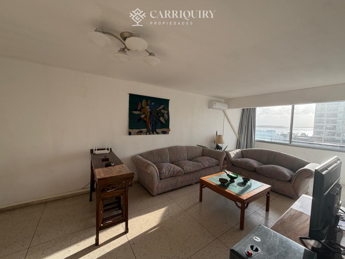 Apartamento ID.10040 - Apartamento de 2 dormitorios y medio en Punta del este , Gorlero , Península 