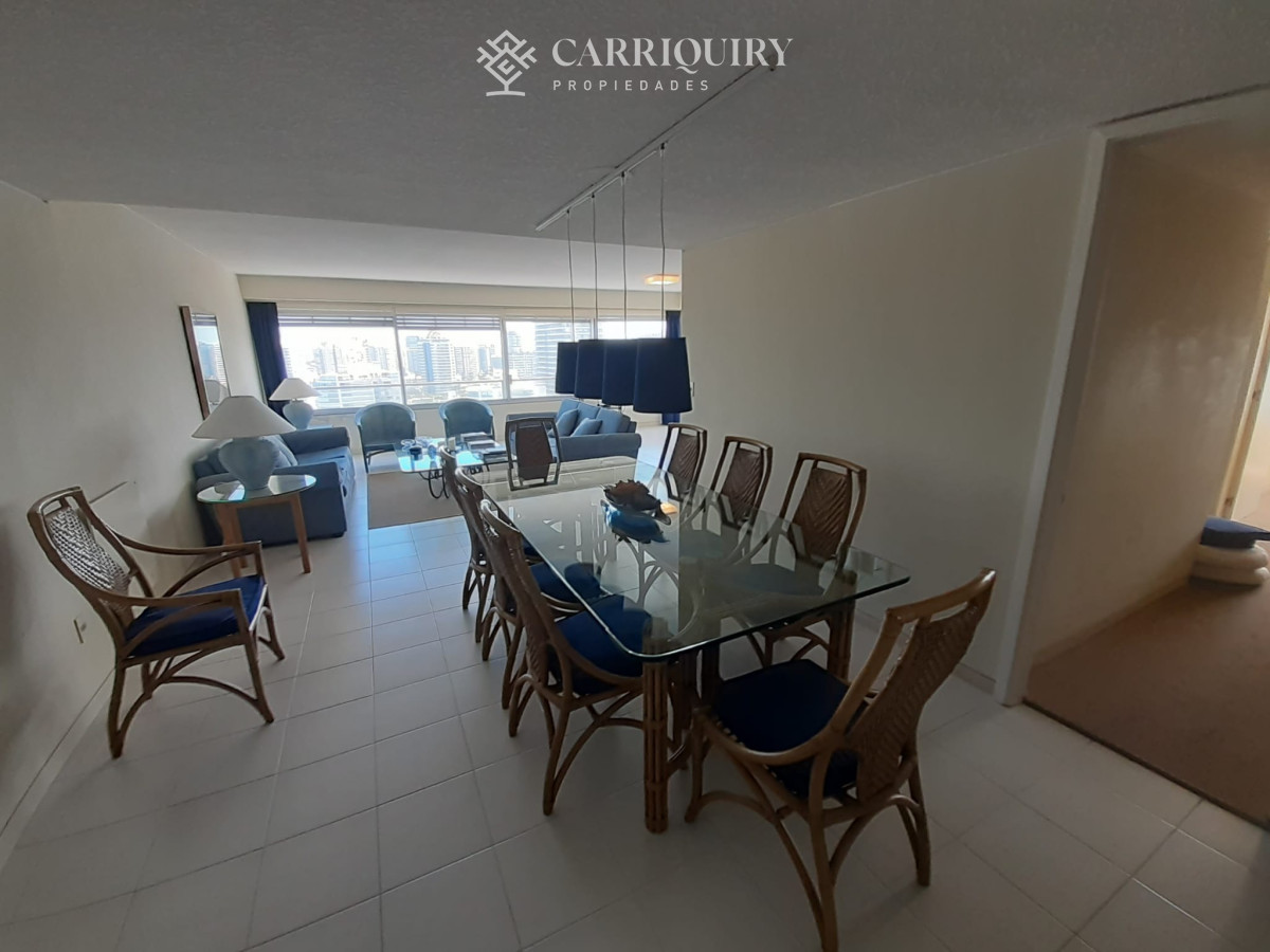 Apartamento ID.10633 - Apartamento en Venta de 3 dormitorios en  Punta del este , Playa Brava , Torre Tiburon 