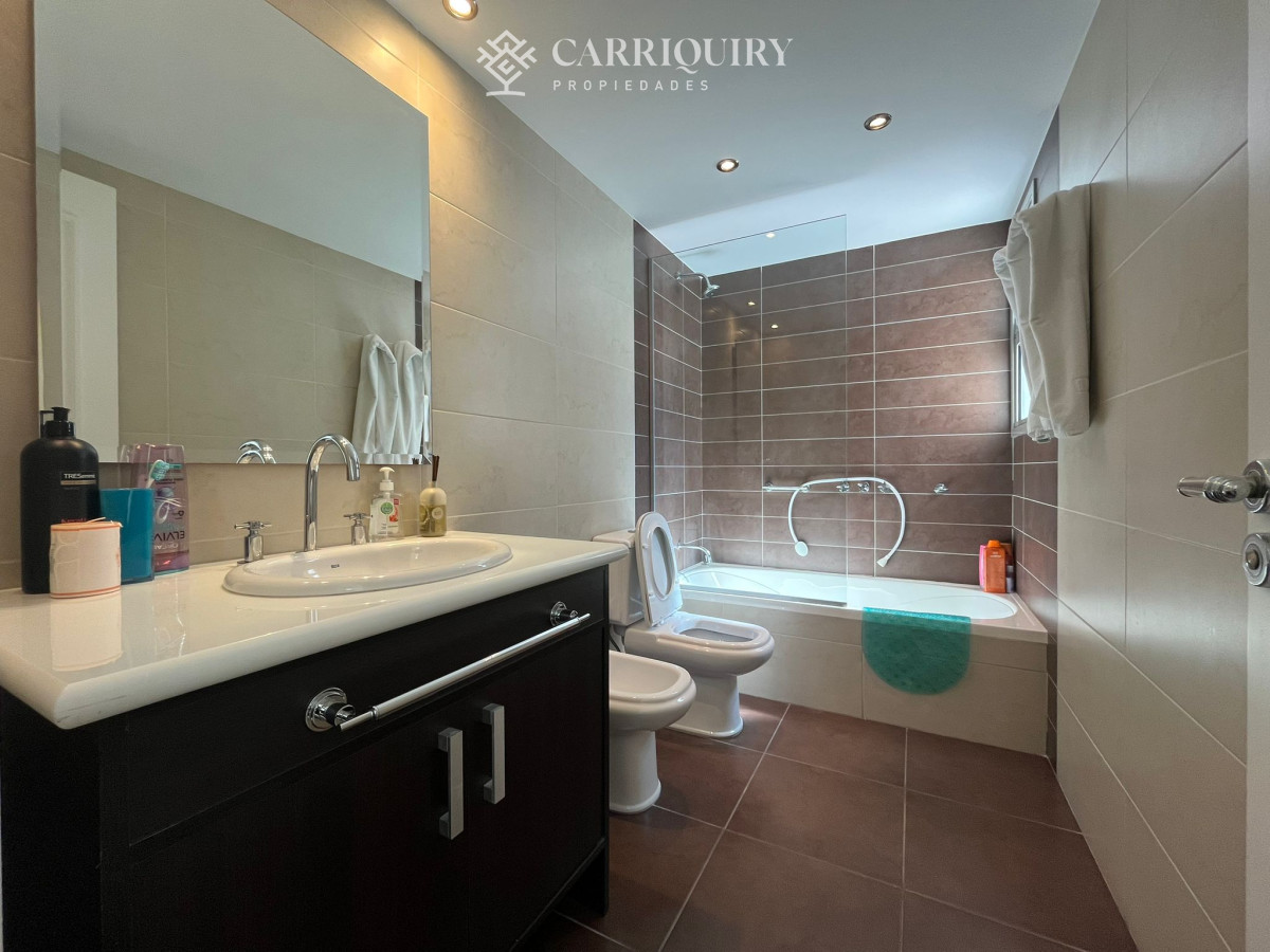 Apartamento ID.8234/Apartamento-en-Brava,-3-dormitorios-* - venta apartamento 4 dormitorios