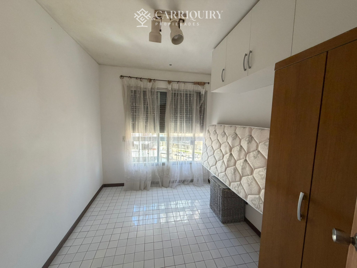 Apartamento ID.10271 - Apartamento en Venta de 3 dormitorio en Punta del este . Playa mansa , Parada 1 