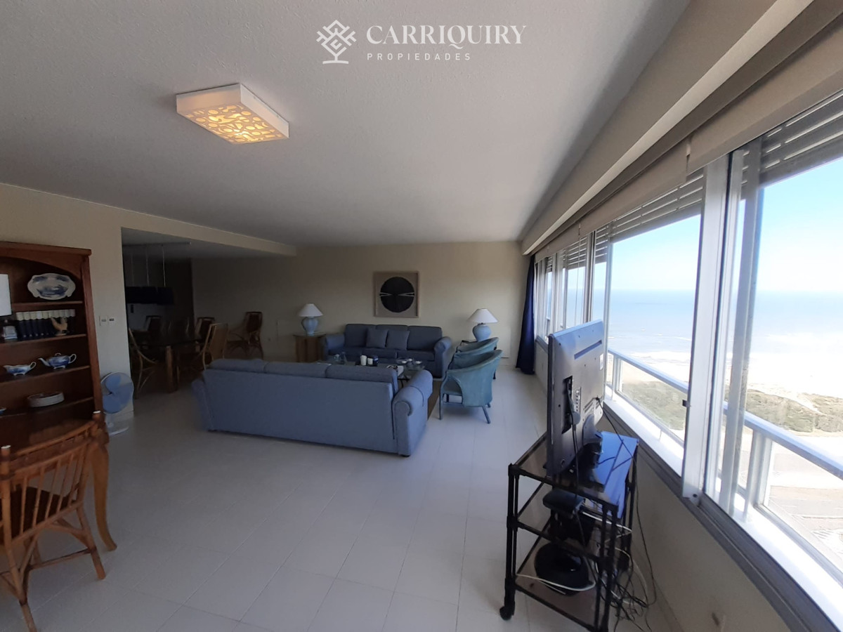 Apartamento ID.10633 - Apartamento en Venta de 3 dormitorios en  Punta del este , Playa Brava , Torre Tiburon 
