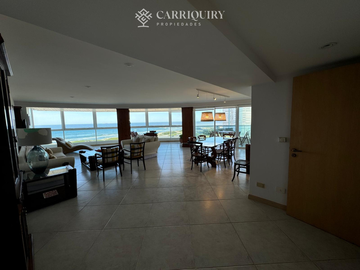 Apartamento ID.8248/Departamento-en-venta-3-dormitorios-en-suite- - Apartamento en playa Brava 