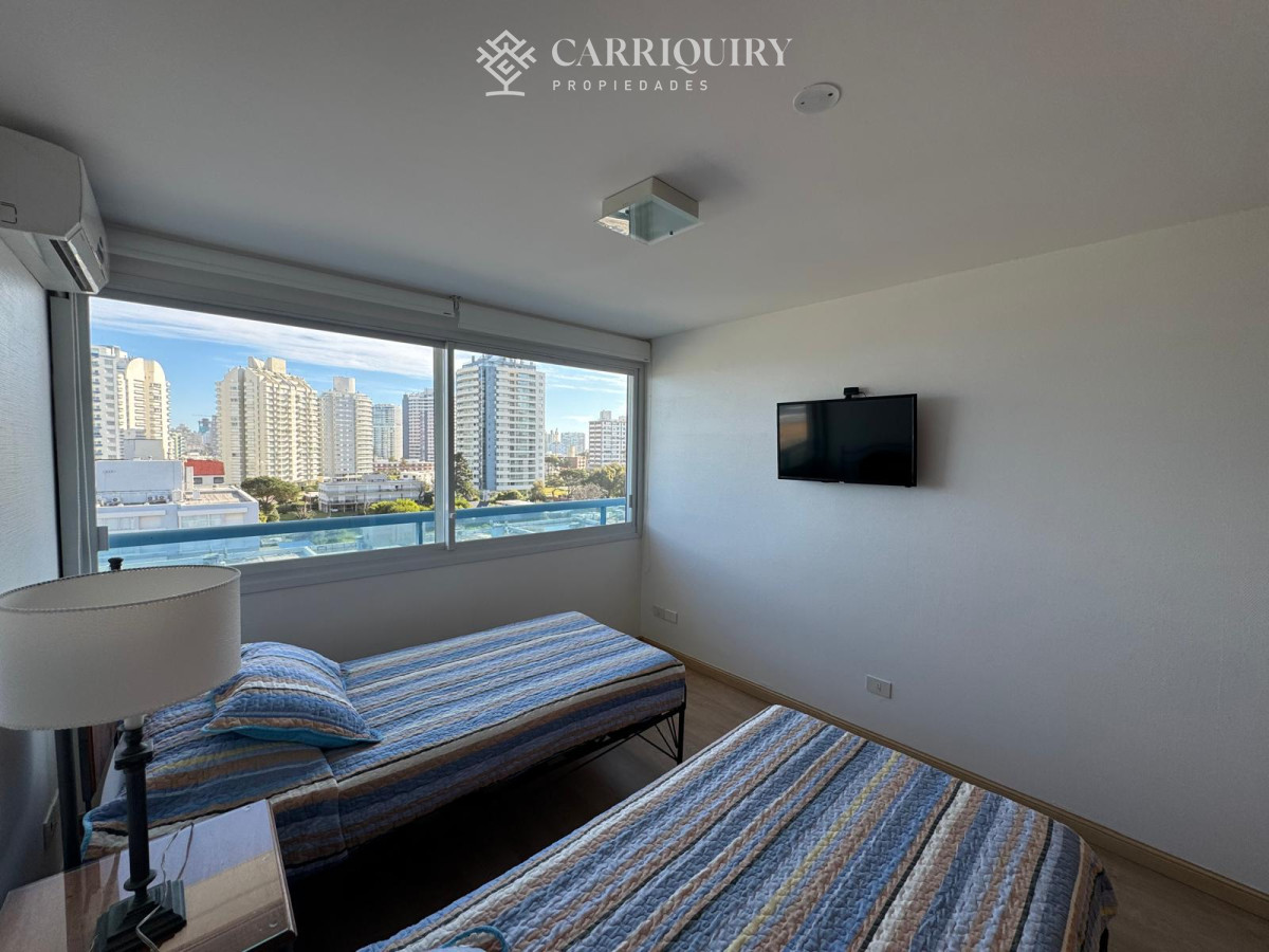 Apartamento ID.8248/Departamento-en-venta-3-dormitorios-en-suite- - Apartamento en playa Brava 