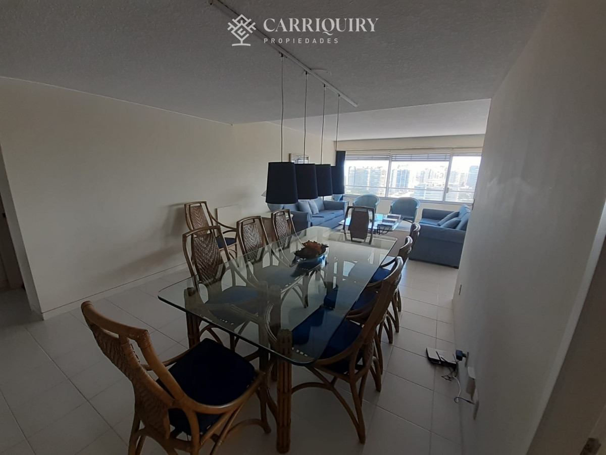 Apartamento ID.10633 - Apartamento en Venta de 3 dormitorios en  Punta del este , Playa Brava , Torre Tiburon 