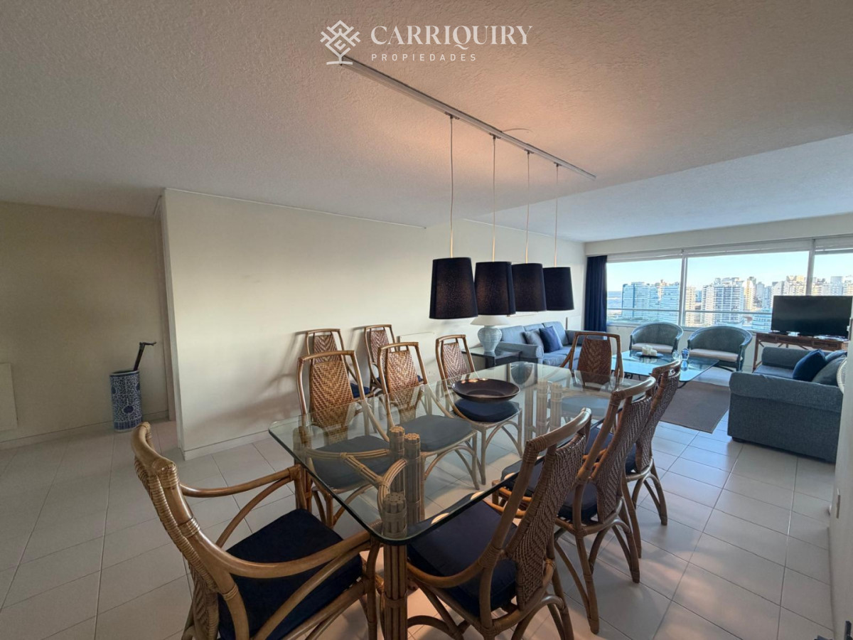 Apartamento ID.10633 - Apartamento en Venta de 3 dormitorios en  Punta del este , Playa Brava , Torre Tiburon 