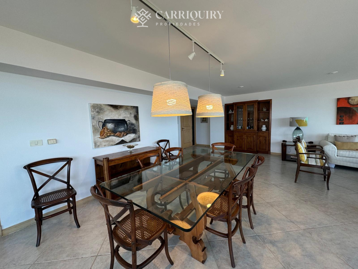 Apartamento ID.8248/Departamento-en-venta-3-dormitorios-en-suite- - Apartamento en playa Brava 