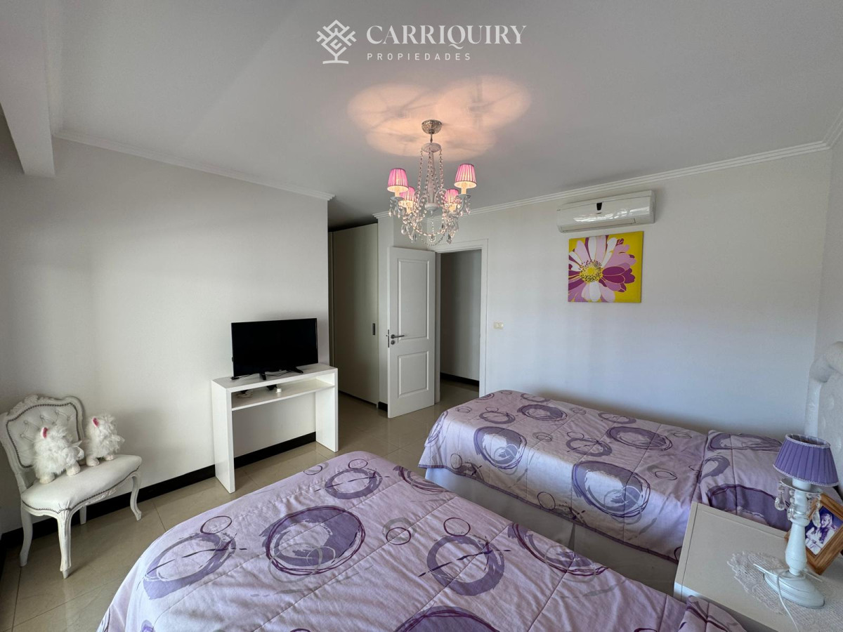 Apartamento ID.8433/Apartamento-en-Mansa--Punta-del-Este-en-venta-de-3-dormitorios. - Apartamento en Brava, 3 dormitorios *