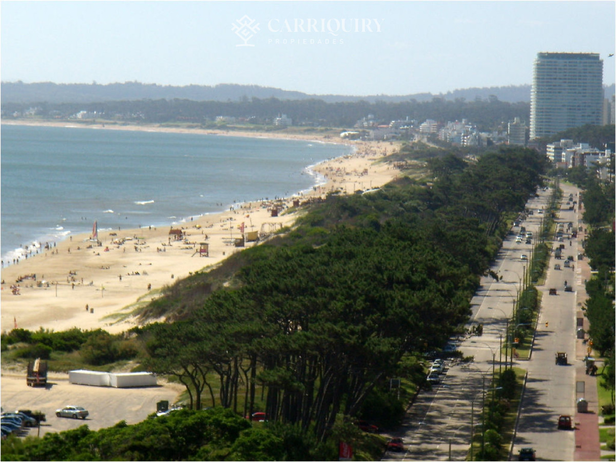 Apartamento ID.9187/Apartamento-en-venta-playa-Mansa-Punta-del-Este - Apartamento en Venta de 3 dormitorios en Punta del este , Playa Mansa , Edificio Tequendama , Frente al mar 