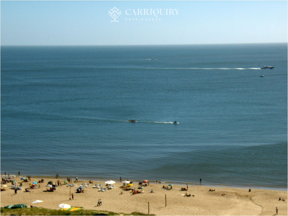 Apartamento ID.9187/Apartamento-en-venta-playa-Mansa-Punta-del-Este - Apartamento en Venta de 3 dormitorios en Punta del este , Playa Mansa , Edificio Tequendama , Frente al mar 