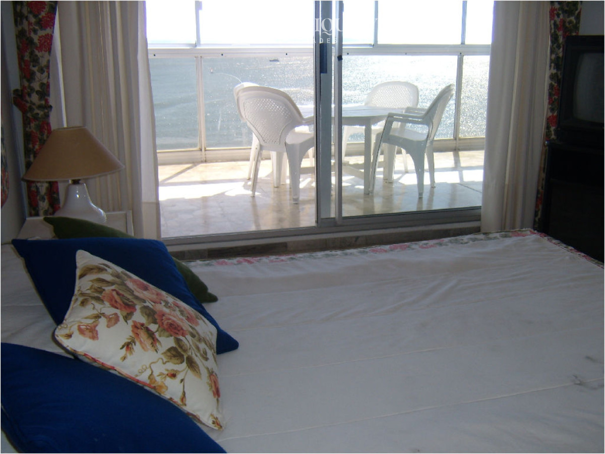 Apartamento ID.9187/Apartamento-en-venta-playa-Mansa-Punta-del-Este - Apartamento en Venta de 3 dormitorios en Punta del este , Playa Mansa , Edificio Tequendama , Frente al mar 