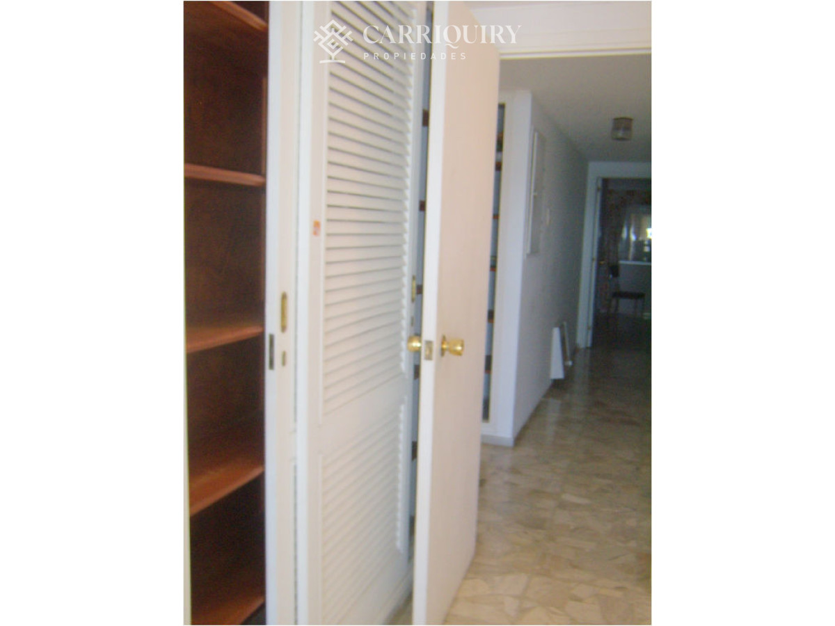 Apartamento ID.9187/Apartamento-en-venta-playa-Mansa-Punta-del-Este - Apartamento en Venta de 3 dormitorios en Punta del este , Playa Mansa , Edificio Tequendama , Frente al mar 