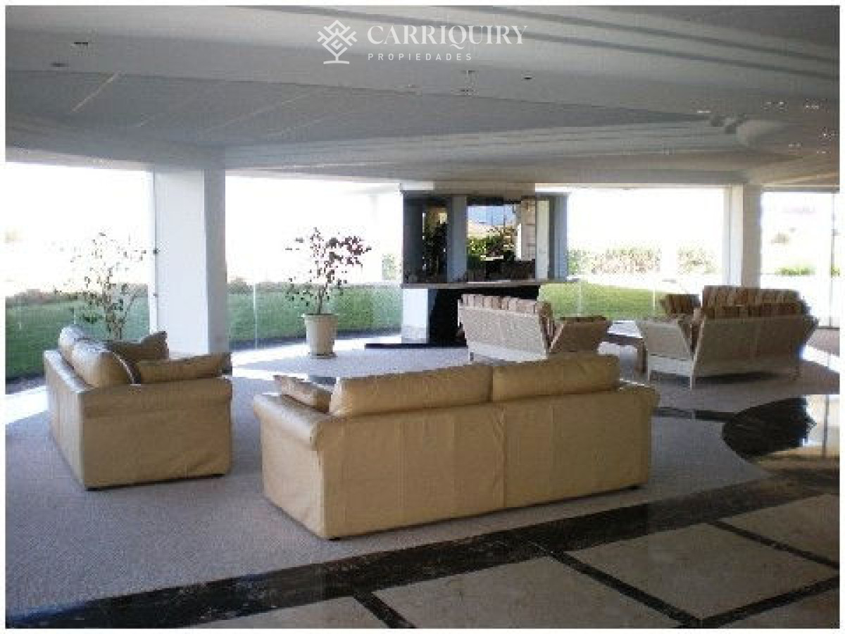 Apartamento ID.8248/Departamento-en-venta-3-dormitorios-en-suite- - Apartamento en playa Brava 