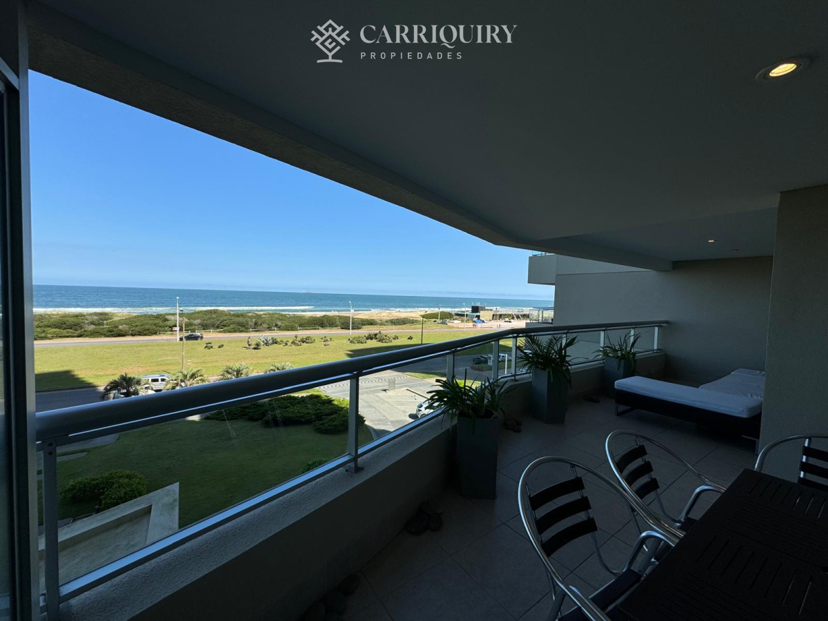 Apartamento ID.8433/Apartamento-en-Mansa--Punta-del-Este-en-venta-de-3-dormitorios. - Apartamento en Brava, 3 dormitorios *