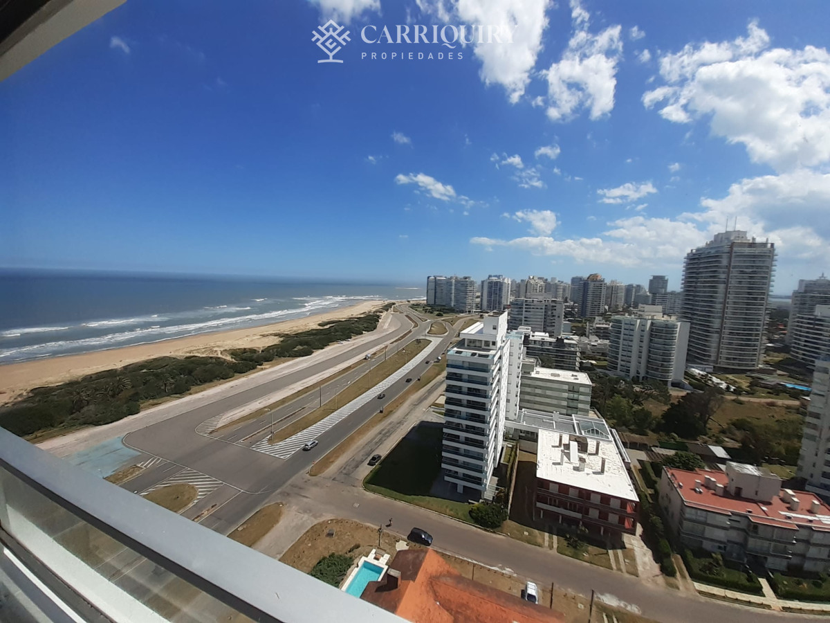 Apartamento ID.10633 - Apartamento en Venta de 3 dormitorios en  Punta del este , Playa Brava , Torre Tiburon 