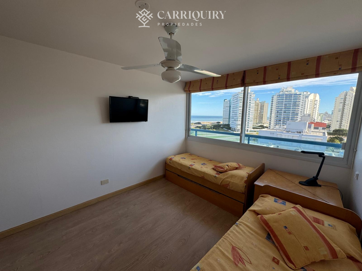 Apartamento ID.8248/Departamento-en-venta-3-dormitorios-en-suite- - Apartamento en playa Brava 