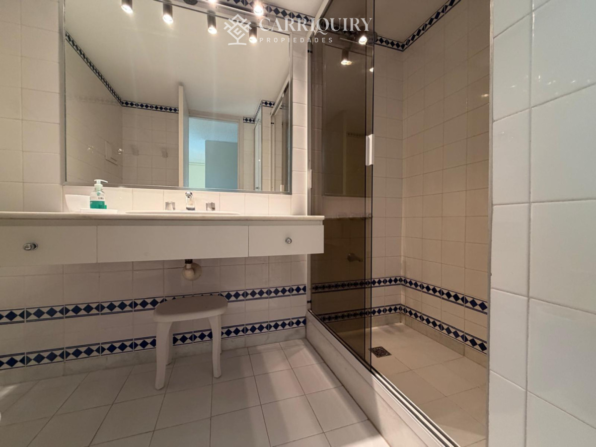 Apartamento ID.10633 - Apartamento en Venta de 3 dormitorios en  Punta del este , Playa Brava , Torre Tiburon 
