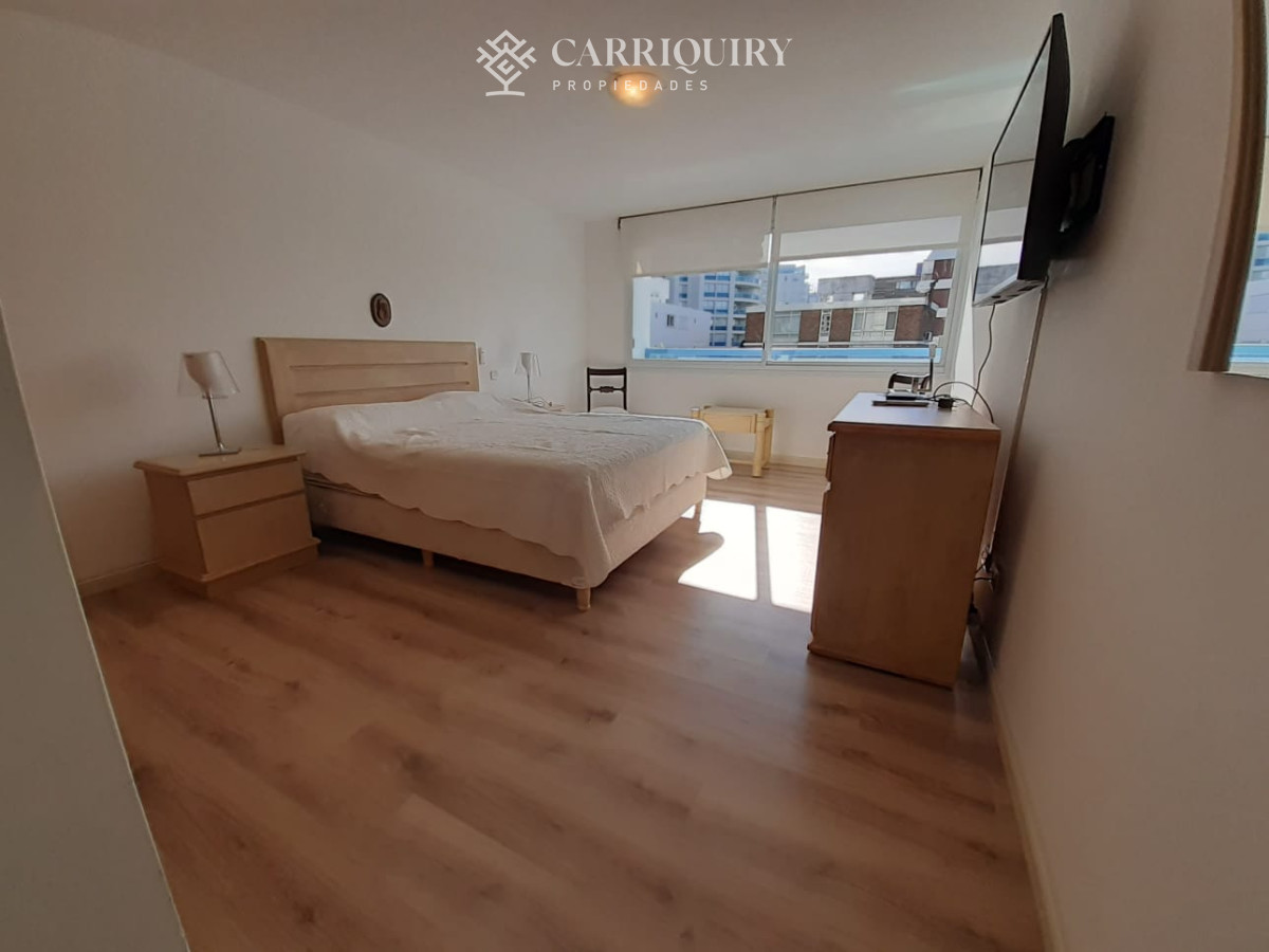 Apartamento ID.10527 - Apartamento en venta de 3 dormitorios en Punta del este , Playa brava , FINANCIA !!