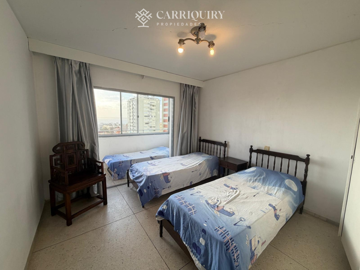 Apartamento ID.10040 - Apartamento de 2 dormitorios y medio en Punta del este , Gorlero , Península 