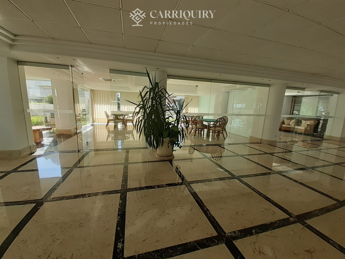 Apartamento ID.10527 - Apartamento en venta de 3 dormitorios en Punta del este , Playa brava , FINANCIA !!