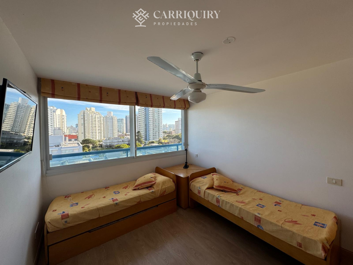 Apartamento ID.8248/Departamento-en-venta-3-dormitorios-en-suite- - Apartamento en playa Brava 