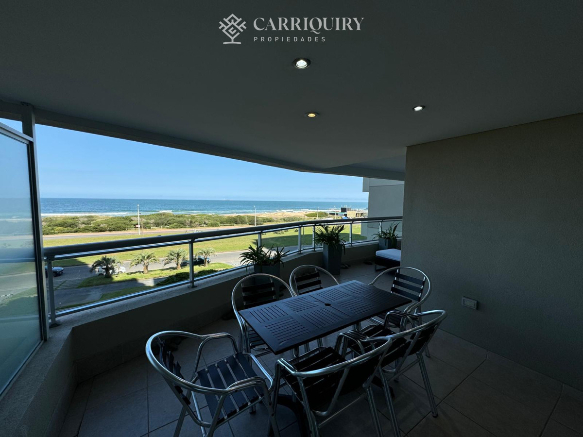 Apartamento ID.8433/Apartamento-en-Mansa--Punta-del-Este-en-venta-de-3-dormitorios. - Apartamento en Brava, 3 dormitorios *