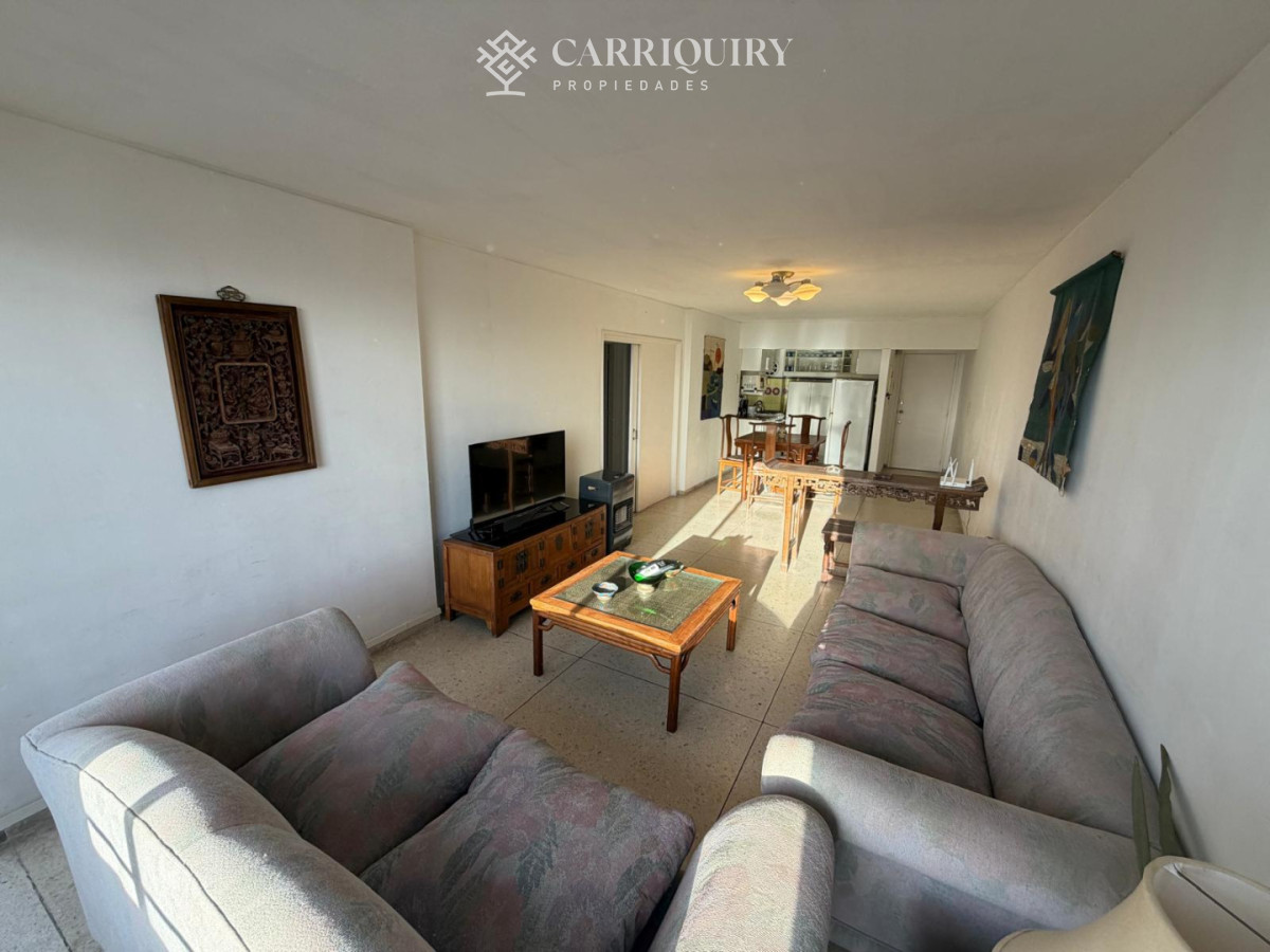 Apartamento ID.10040 - Apartamento de 2 dormitorios y medio en Punta del este , Gorlero , Península 