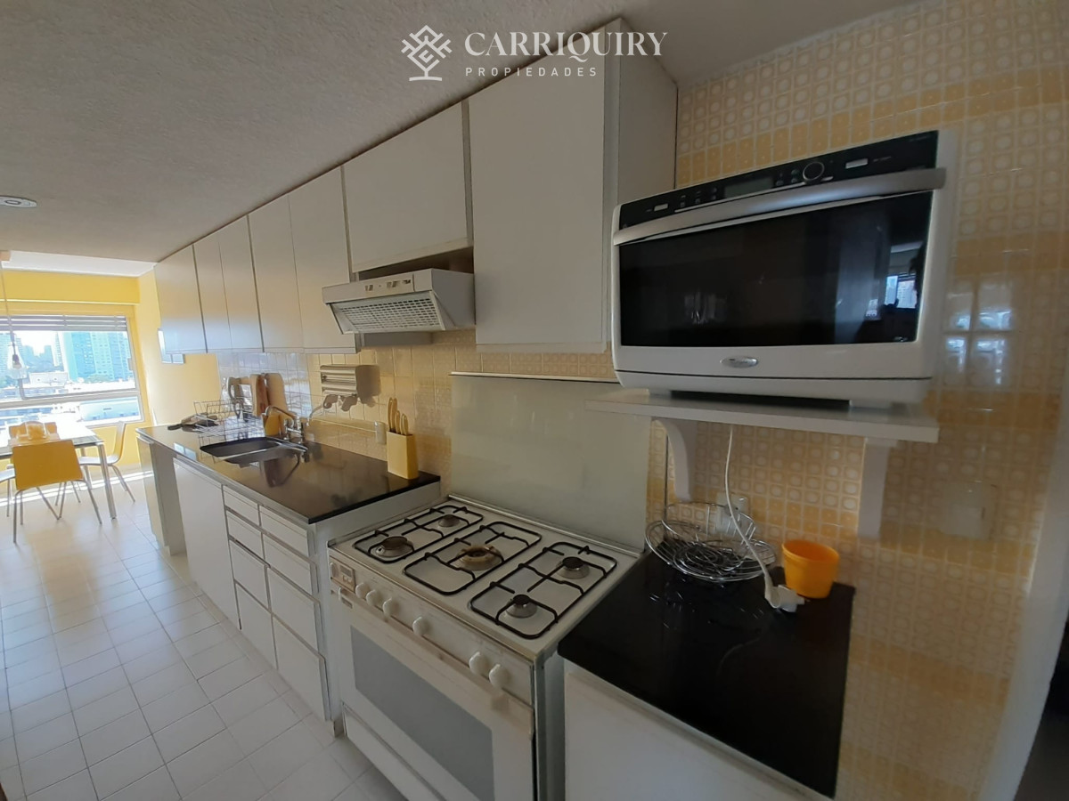 Apartamento ID.10633 - Apartamento en Venta de 3 dormitorios en  Punta del este , Playa Brava , Torre Tiburon 