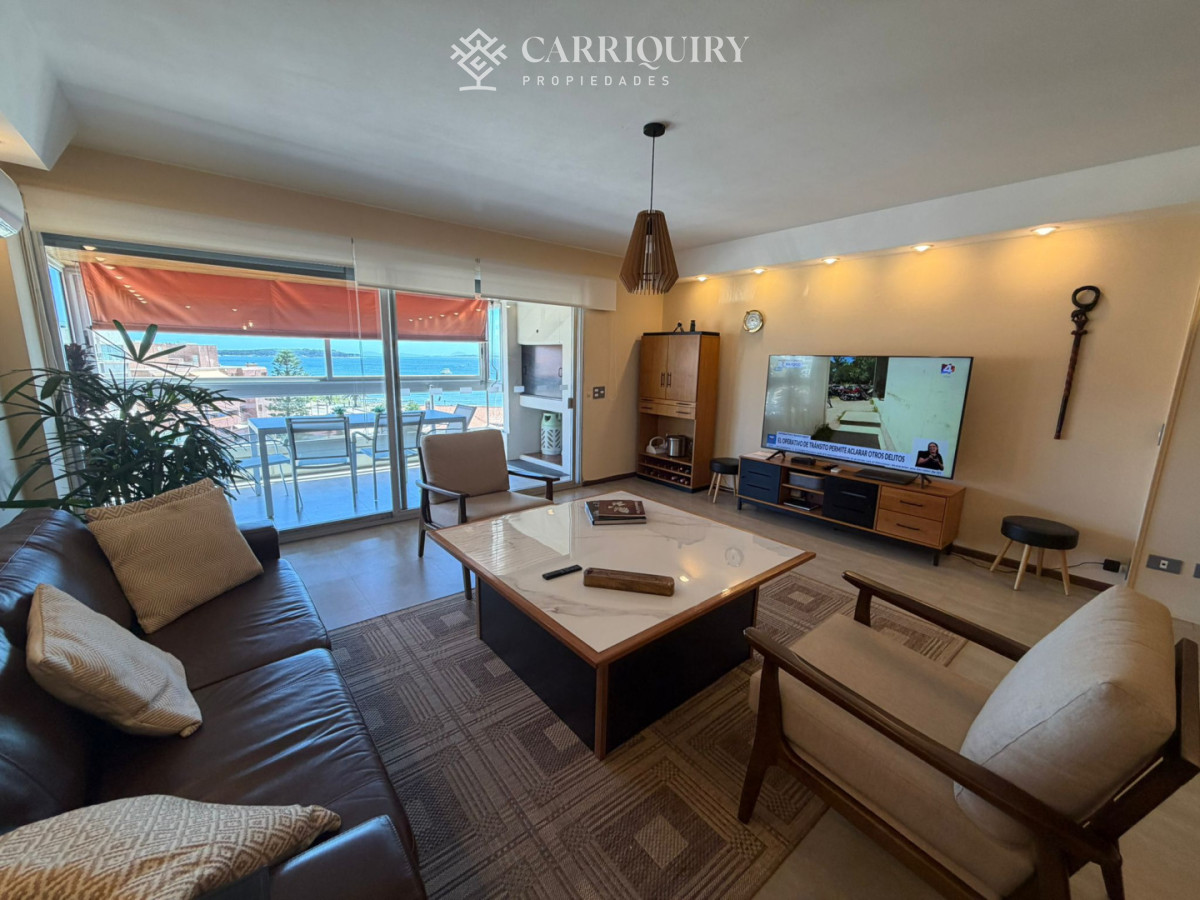 Apartamento ID.10271 - Apartamento en Venta de 3 dormitorio en Punta del este . Playa mansa , Parada 1 