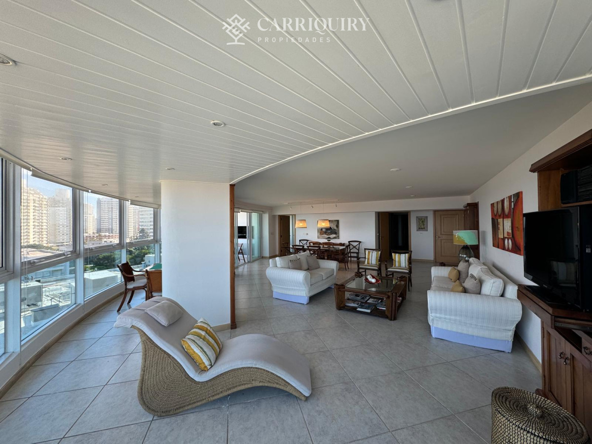 Apartamento ID.8248/Departamento-en-venta-3-dormitorios-en-suite- - Apartamento en playa Brava 