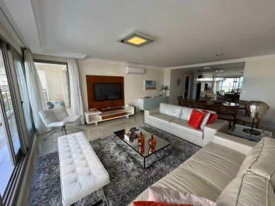 Apartamento en torre de lujo