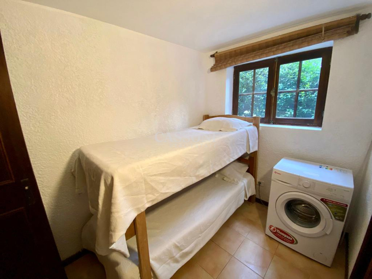 Casa ID.3568 - ESPECTACULAR CASA EN LUGANO 5 DORMITORIOS 4 BAÑOS 
