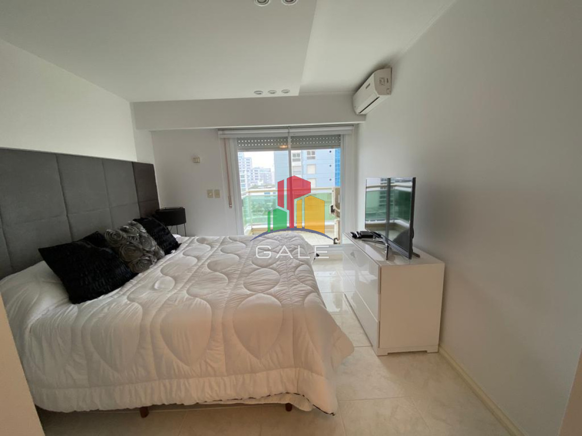 Apartamento ID.4326 - Apartamento en Venta de 3 dormitorios en Edificio Coral Tower , Punta del este , Playa Mansa 