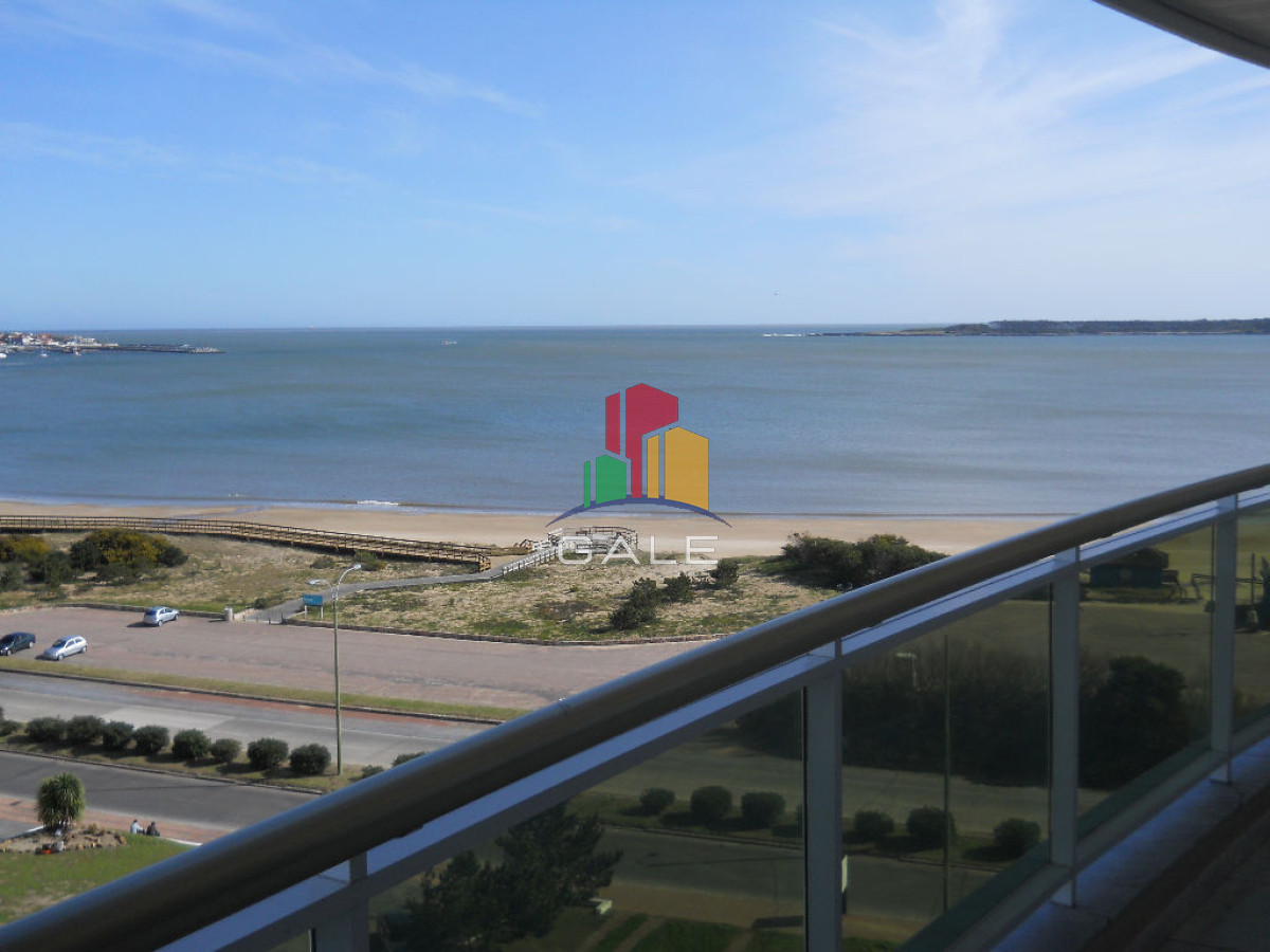 Apartamento ID.4326 - Apartamento en Venta de 3 dormitorios en Edificio Coral Tower , Punta del este , Playa Mansa 