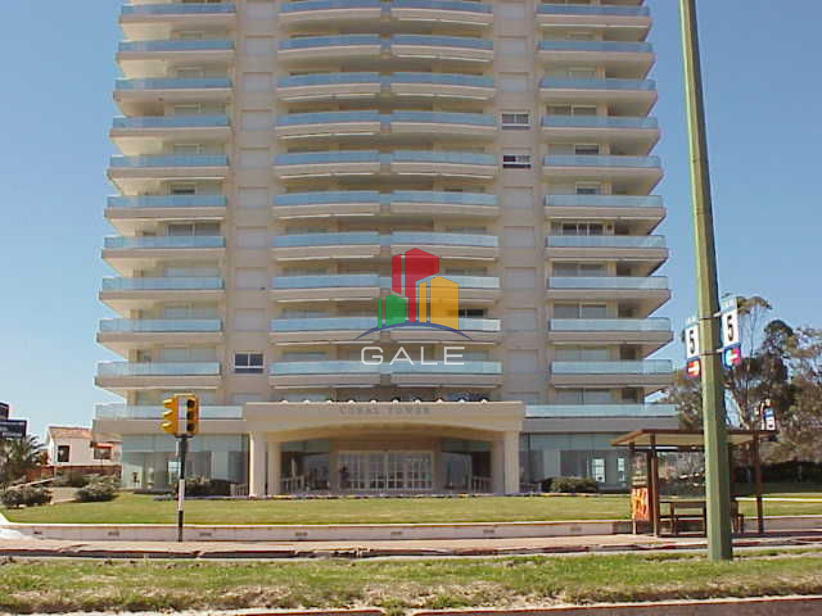 Apartamento ID.4326 - Apartamento en Venta de 3 dormitorios en Edificio Coral Tower , Punta del este , Playa Mansa 