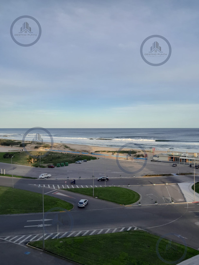 Apartamento ID.2949 - Apartamento en Alquiler de 3 Dormitorios en Punta del este, Torre Imperiale