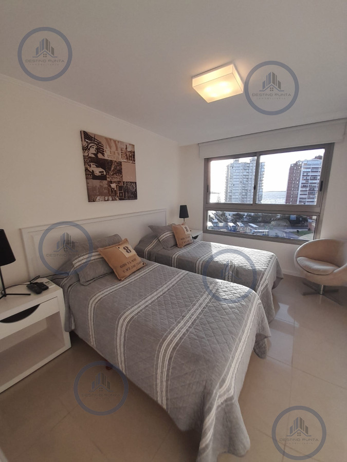 Apartamento ID.2949 - Apartamento en Alquiler de 3 Dormitorios en Punta del este, Torre Imperiale