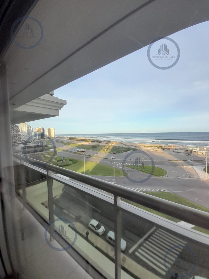 Apartamento ID.2949 - Apartamento en Alquiler de 3 Dormitorios en Punta del este, Torre Imperiale