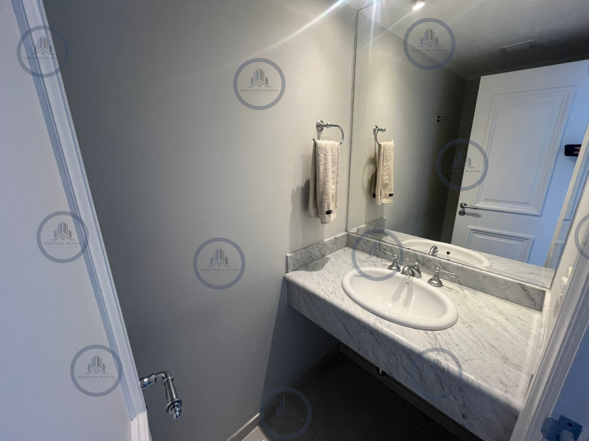 Apartamento ID.3310 - Apartamento de 3 dormitorios en Torre Millenium , Punta del este , Playa Mansa 