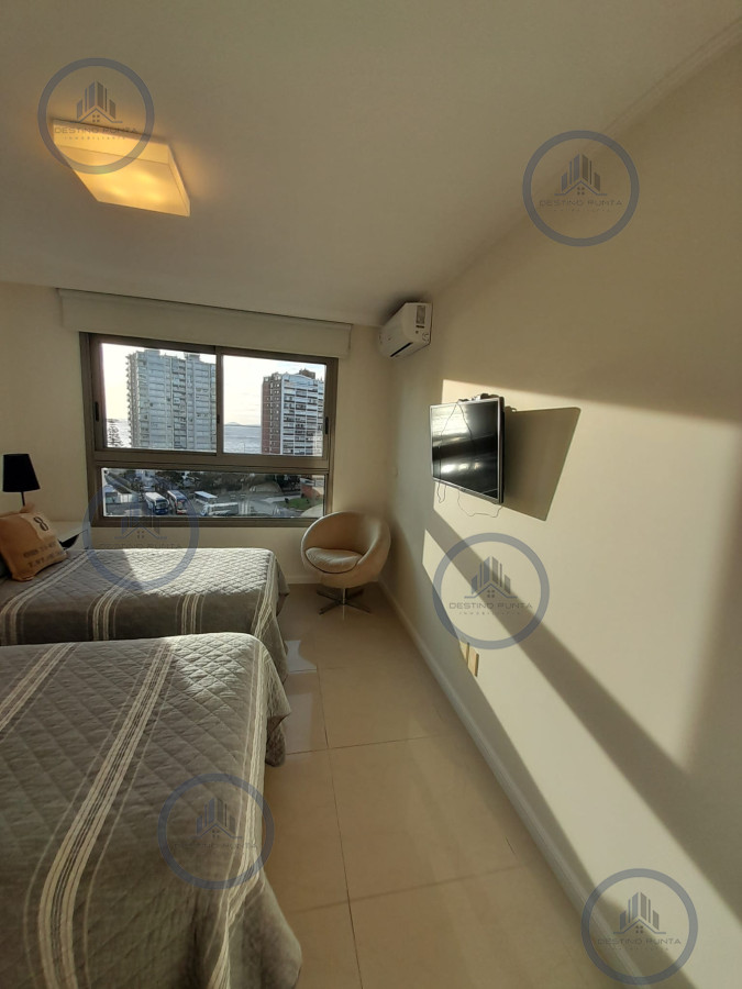 Apartamento ID.2949 - Apartamento en Alquiler de 3 Dormitorios en Punta del este, Torre Imperiale