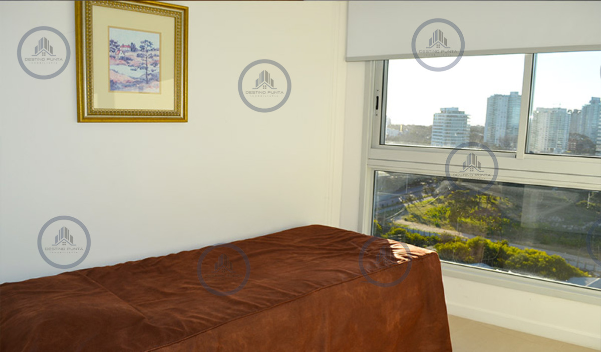 Apartamento ID.296 - Alquiler y venta de apartamento esquinero en Torre Le Parc II, Playa Brava, Punta del Este