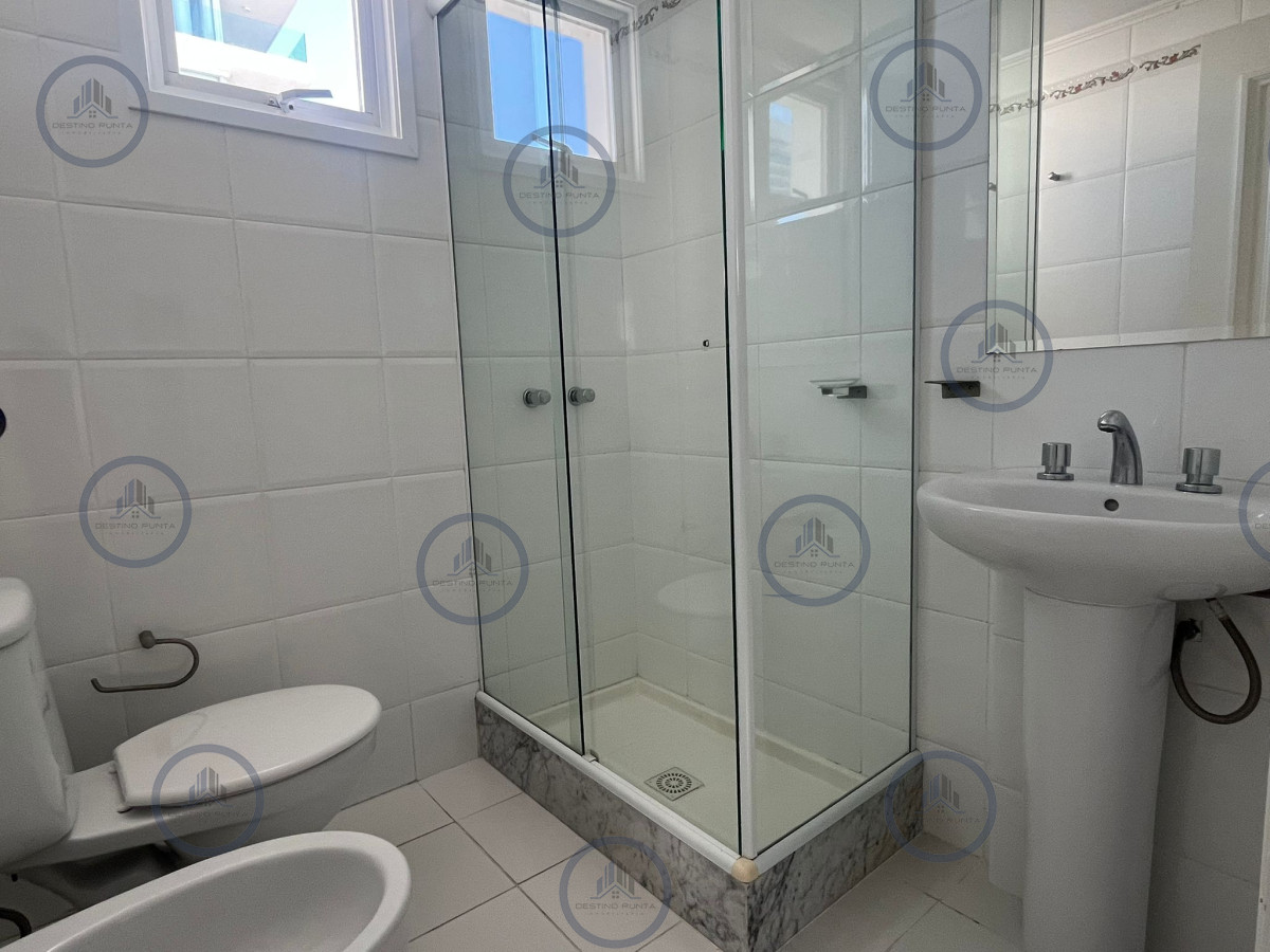 Apartamento ID.3310 - Apartamento de 3 dormitorios en Torre Millenium , Punta del este , Playa Mansa 