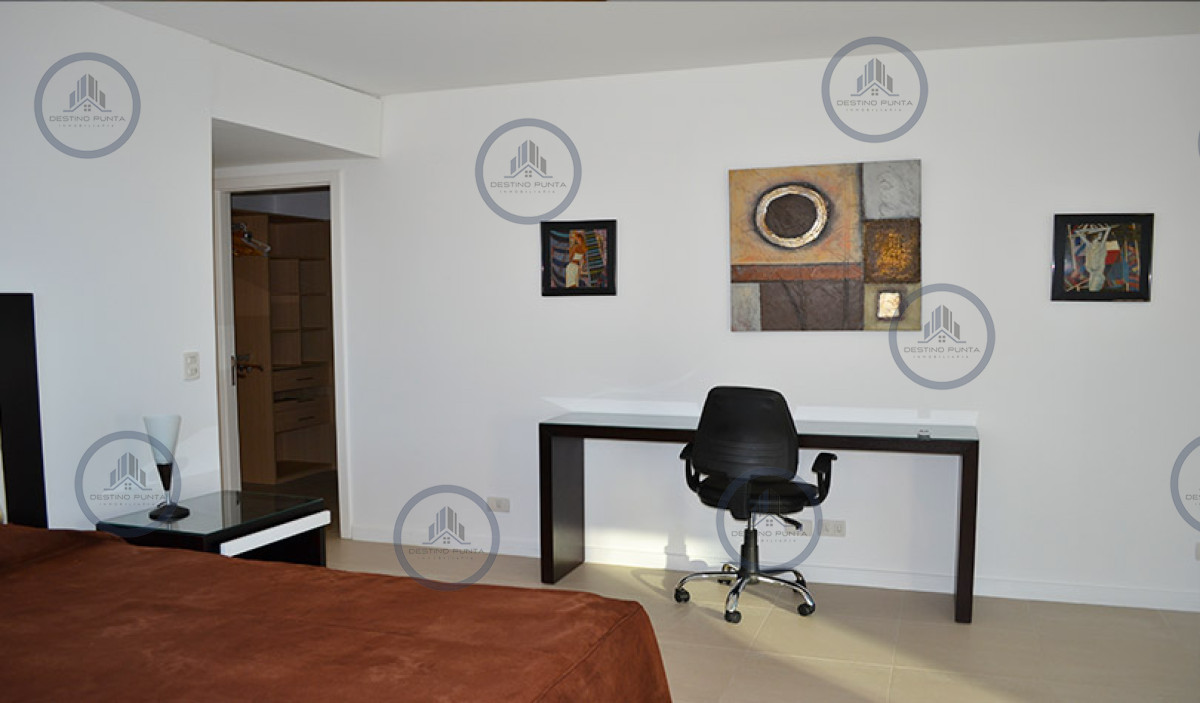 Apartamento ID.296 - Alquiler y venta de apartamento esquinero en Torre Le Parc II, Playa Brava, Punta del Este