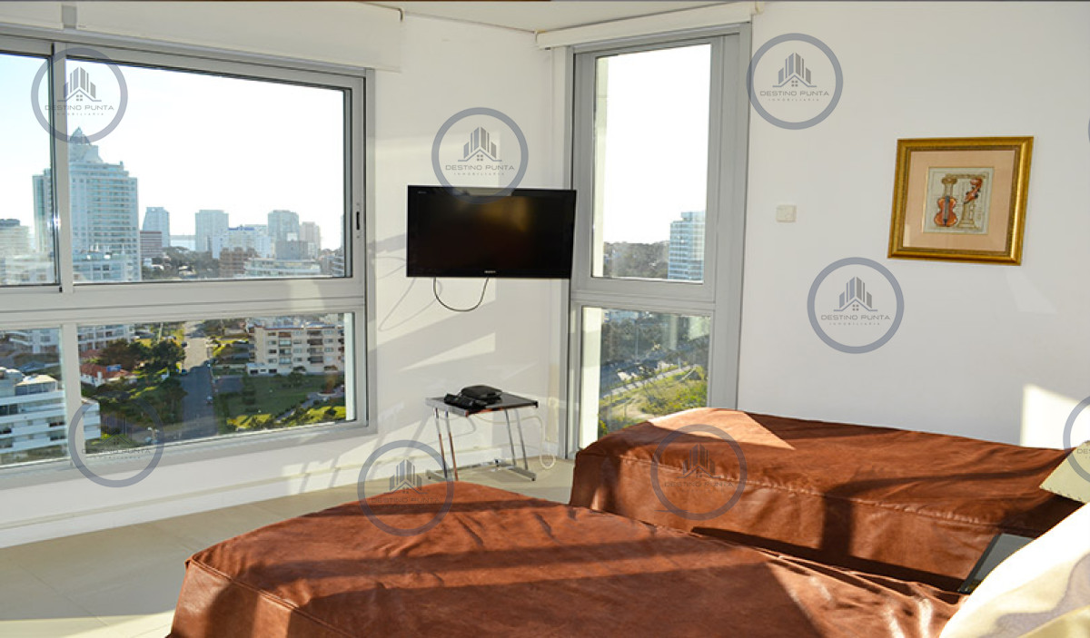 Apartamento ID.296 - Alquiler y venta de apartamento esquinero en Torre Le Parc II, Playa Brava, Punta del Este
